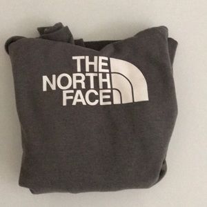 Women’s North Face Sweatshirt